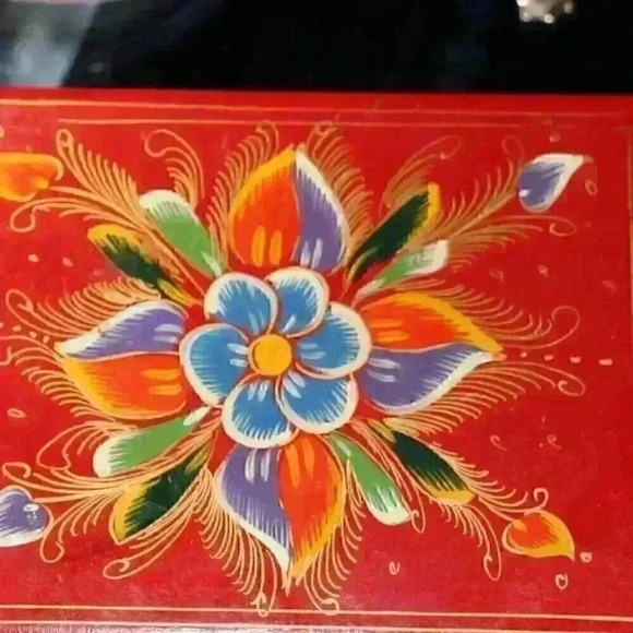 Vintage Handmade Wooden Trinket/Stationary Box With Folk Art - Picture 15 of 15